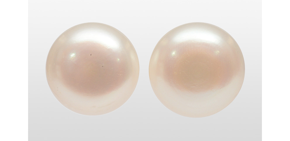 A pair of Southsea pearl earstuds