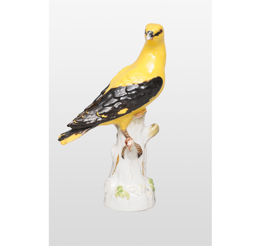 A tall animal figurine "Pirol"