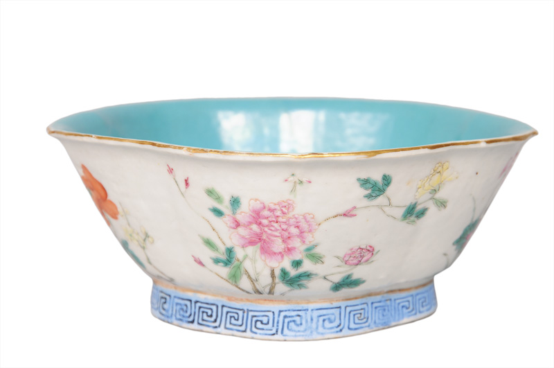 A pentagonal bowl with flower painting