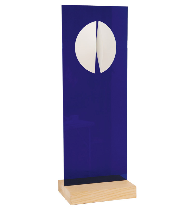 A sculpture "Dialog in blue and white"