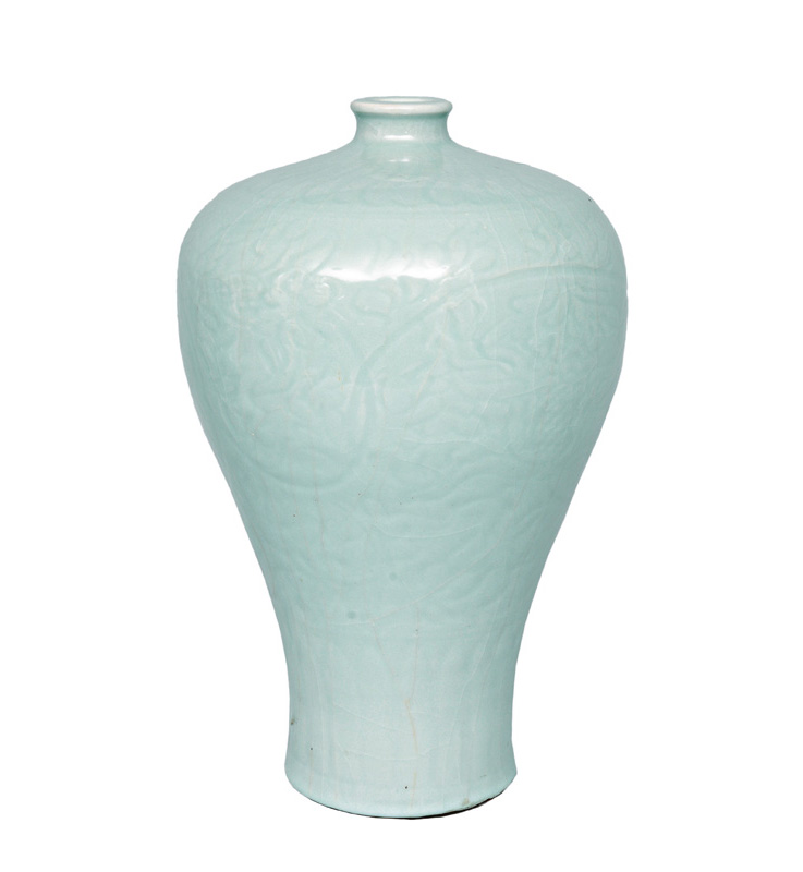 A tall "Mei-Ping" celadon vase