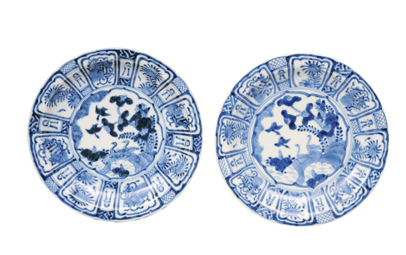 A pair of Arita plates with ducks