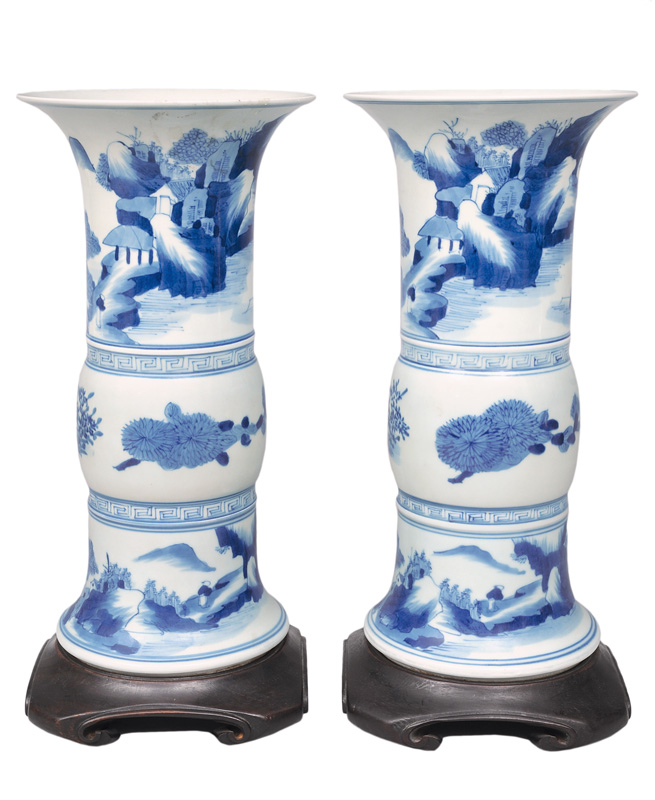 A pair of "Gu" vases