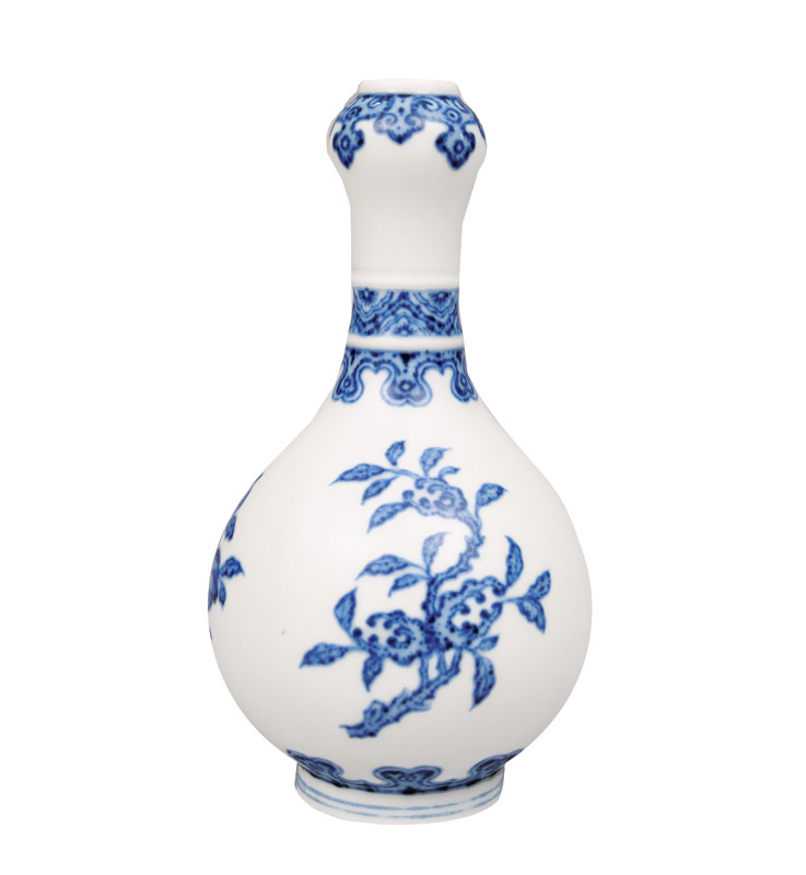 A Ming-style garlic-head bottle vase