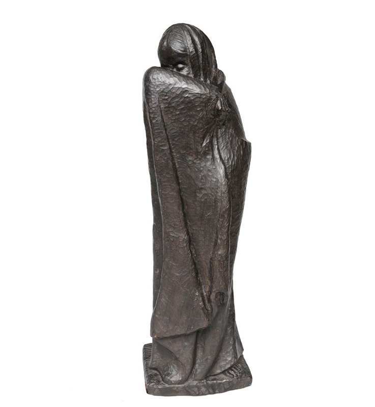 An expressive sculpture "Mantled figure"