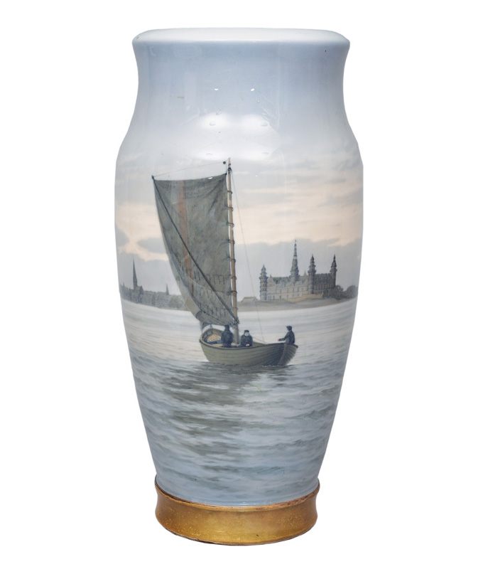 A large vase with fishing boat near Kronborg Castle