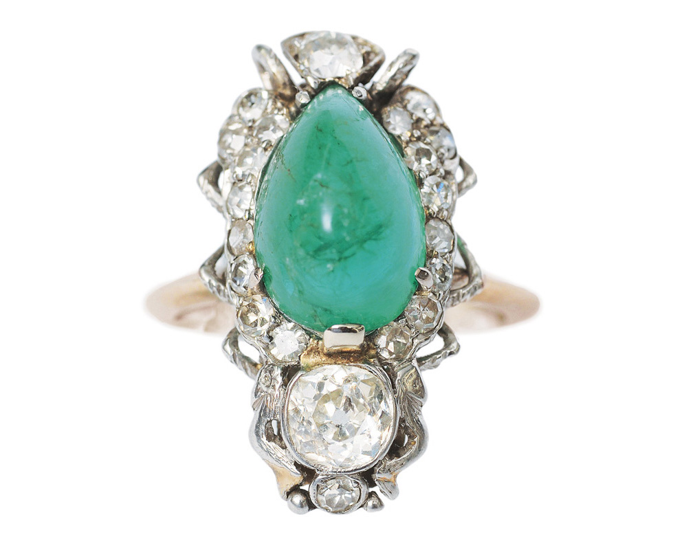 Art-déco-Ring mit Smaragd und Diamanten in Käfer-Form