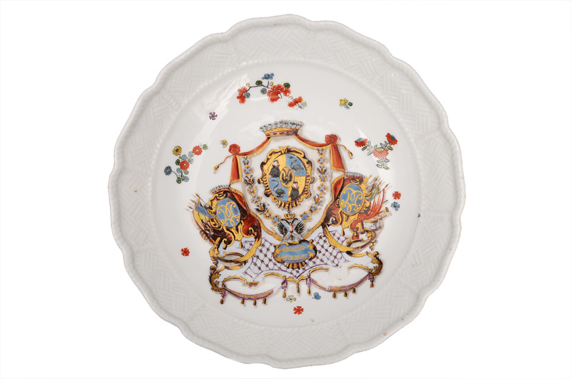 An armorial bowl from the famous "von Münnich-Service"