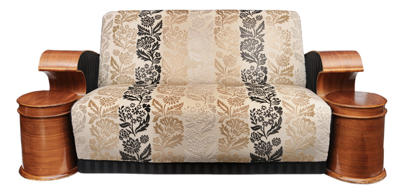 Interessantes Art-déco-Sofa mit passendem Paar Sesseln
