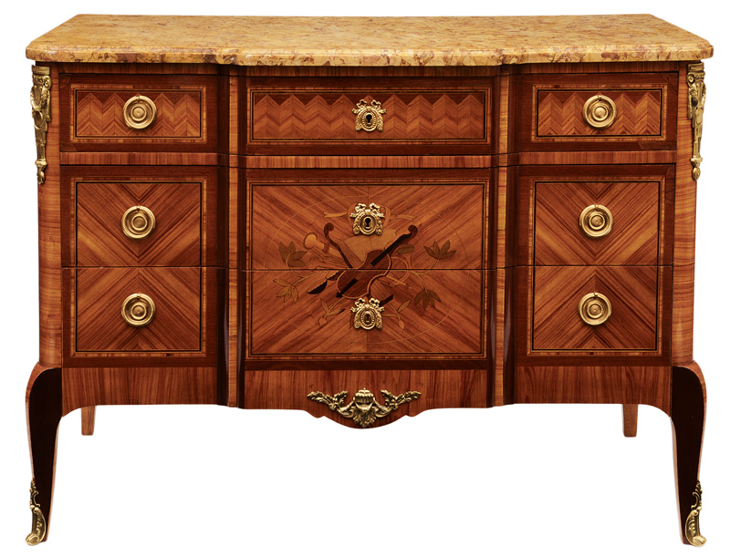A chest of drawer with the Transition style
