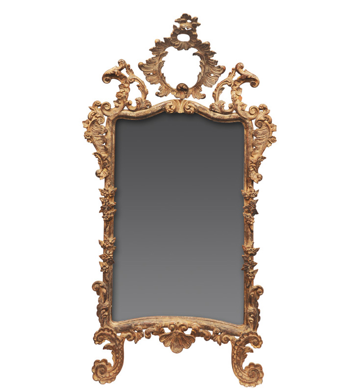A hug mirror with style of Rococo