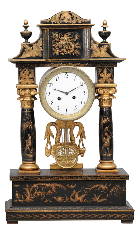 A column mantle clock with chinoiserie