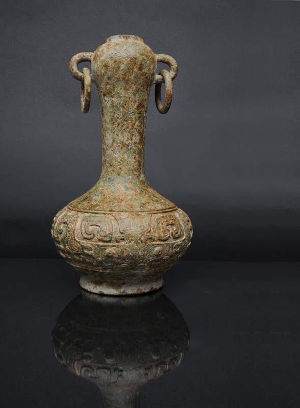 An archaistic garlic-neck bronze bottle vase with ring handles - image 2
