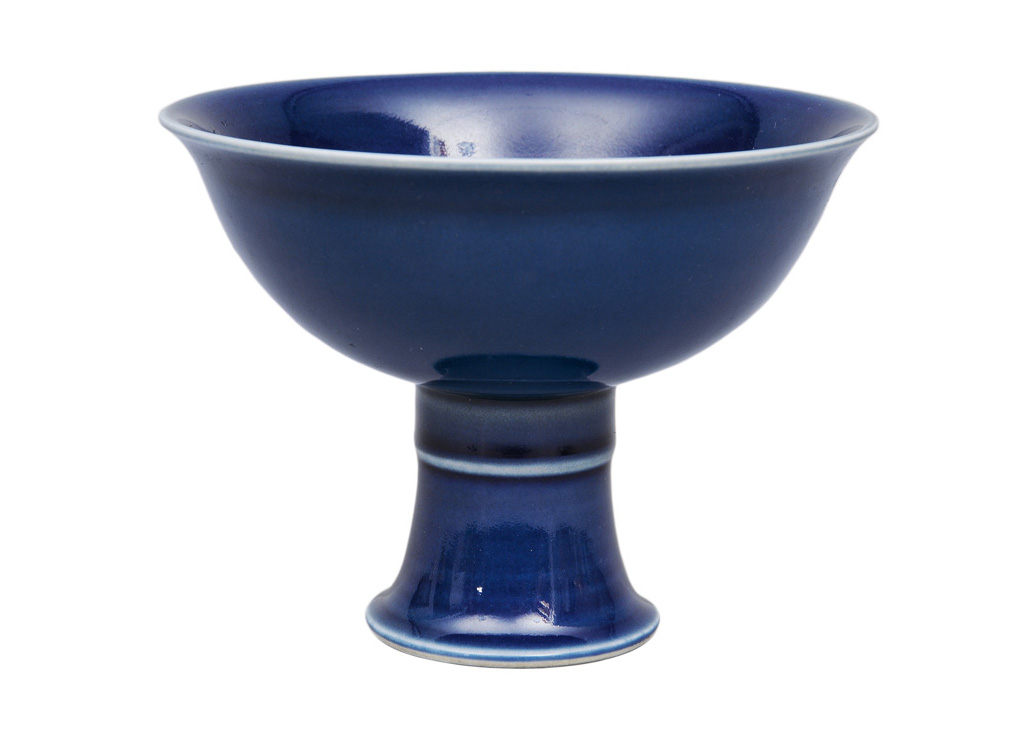 A fine blue stem-cup