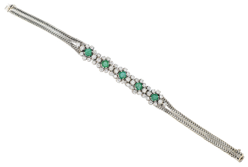 An emerald diamond bracelet - image 2