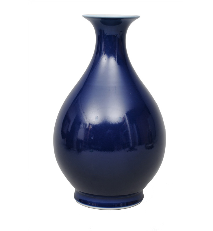 Monochrome Vase "Yuhuchunping"