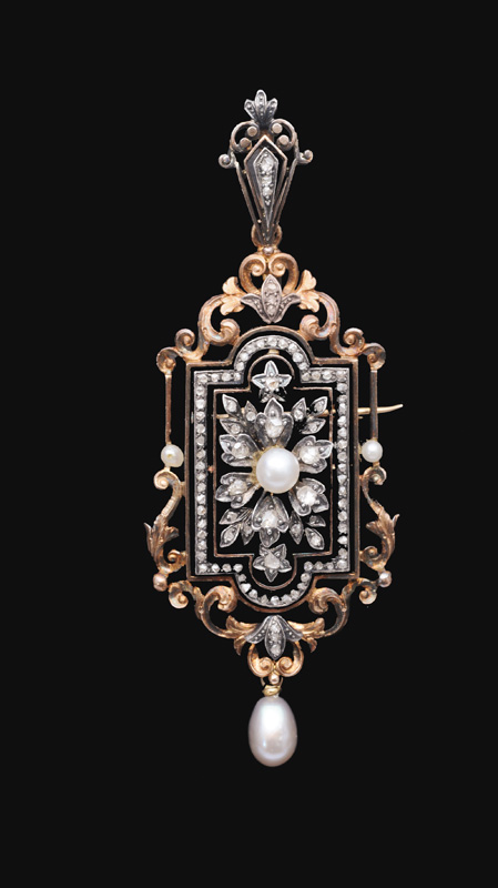 A Belle-Epoche pendant with diamonds and pearls - image 2