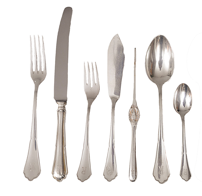 A considerable cutlery "English Chippendale" - image 3