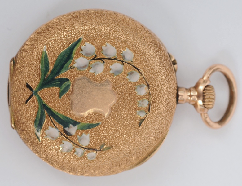 A small ladies pocket watch - image 2