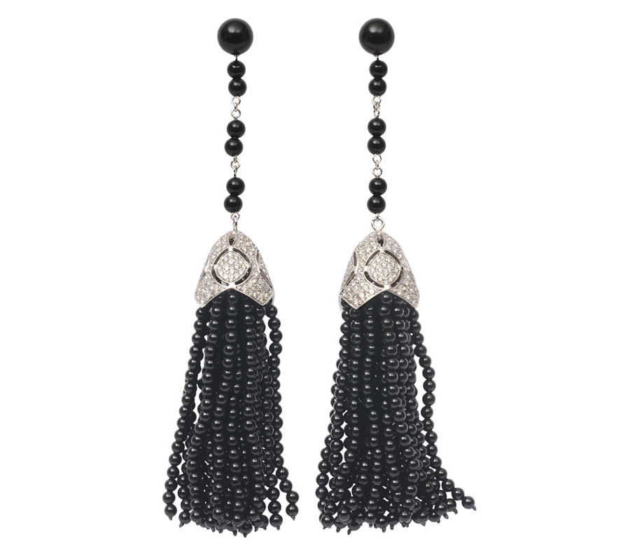 A pair of diamond onyx earpendants in Art-Déco style - image 2