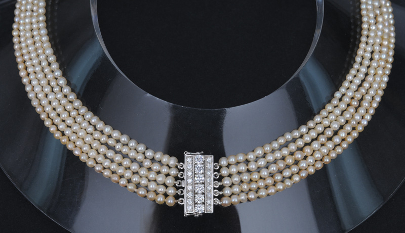 A natural pearl necklace with diamond clasp - image 2