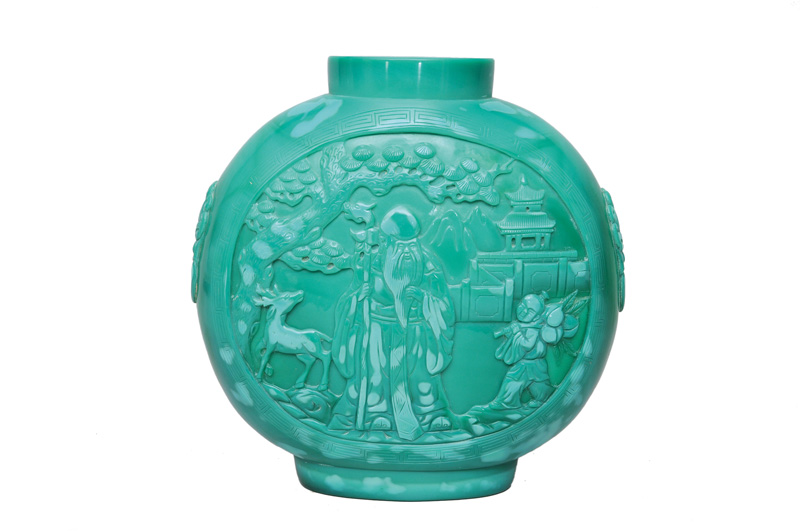 Große seegrüne Peking-Glas Pilgerflasche mit taoistischen Gottheiten