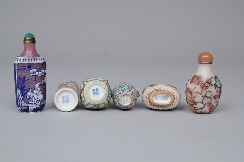 A set of 6 snuffbottles - image 2