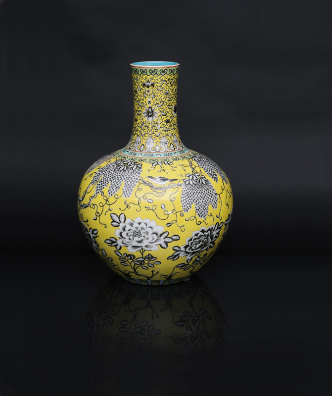 Seltene und prächtige "Da Ya Zhai" Vase mit Gelbfond (大雅齋) - Bild 2
