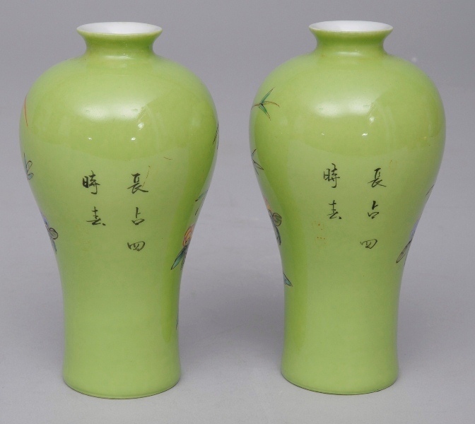 A pair of apple-green Meiping vases with bird painting - image 2