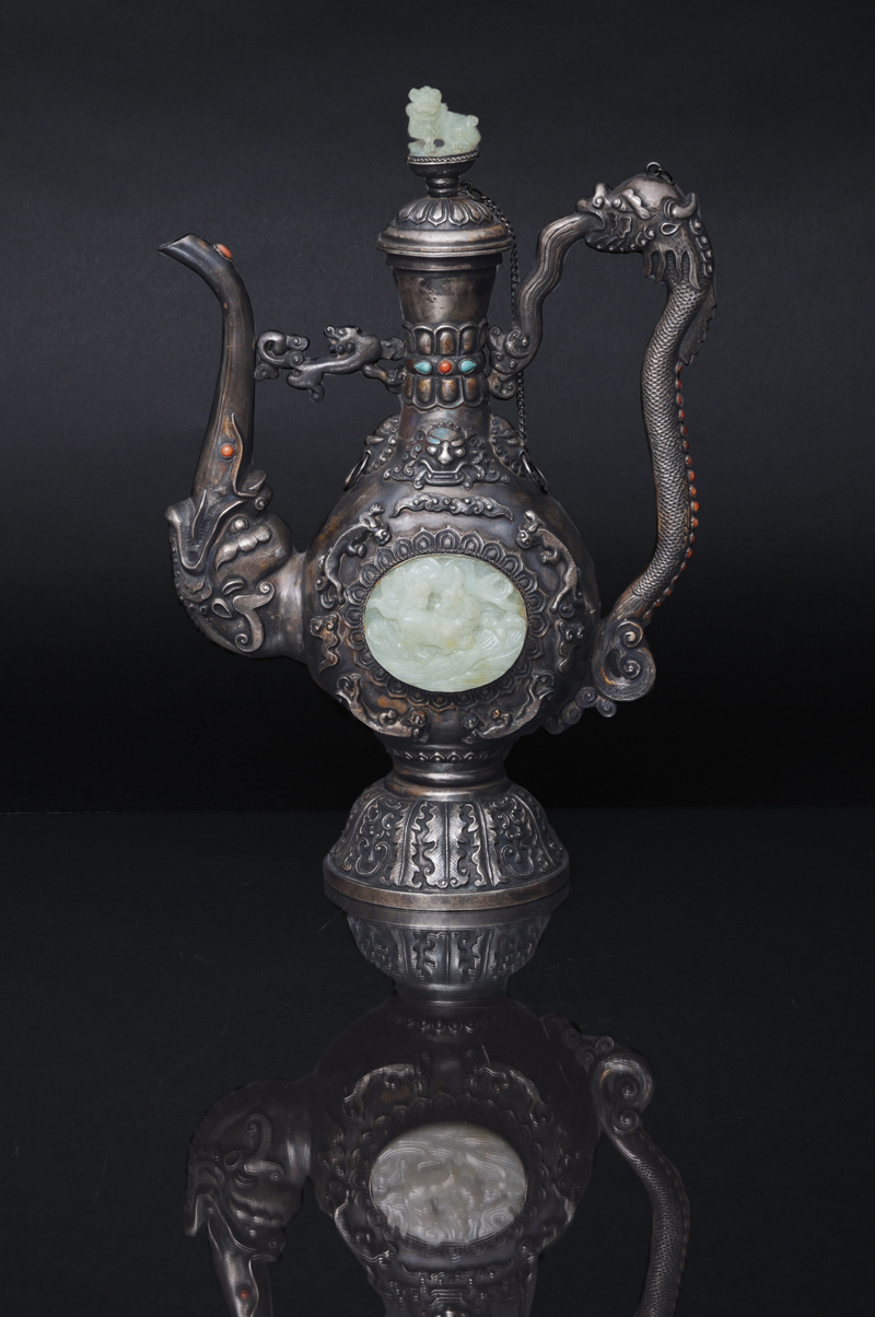 Elegante Silber-Kanne mit Jade-Besatz - Bild 2