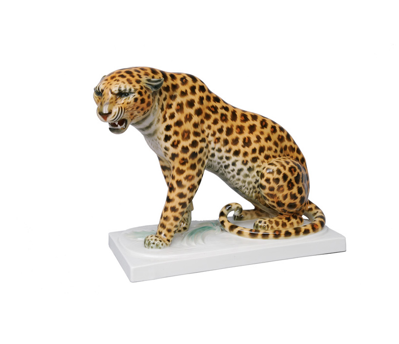 An animal figure "Leopard"