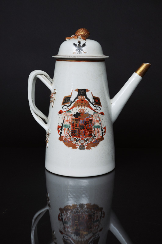 An important Chinese export coffee pot with Prussian coat of arms - image 3