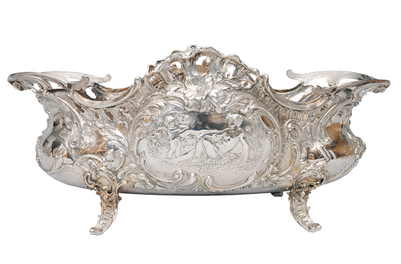 A jardinière "Venus with Cupid" in the style of Rococo