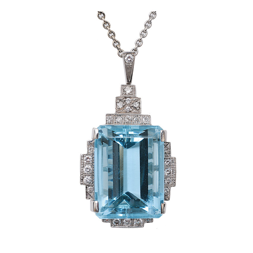 An aquamarine diamond pendant with necklace in Art-Déco style