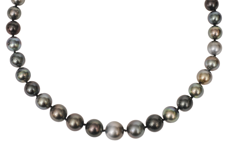 A Tahiti pearl necklace - image 2