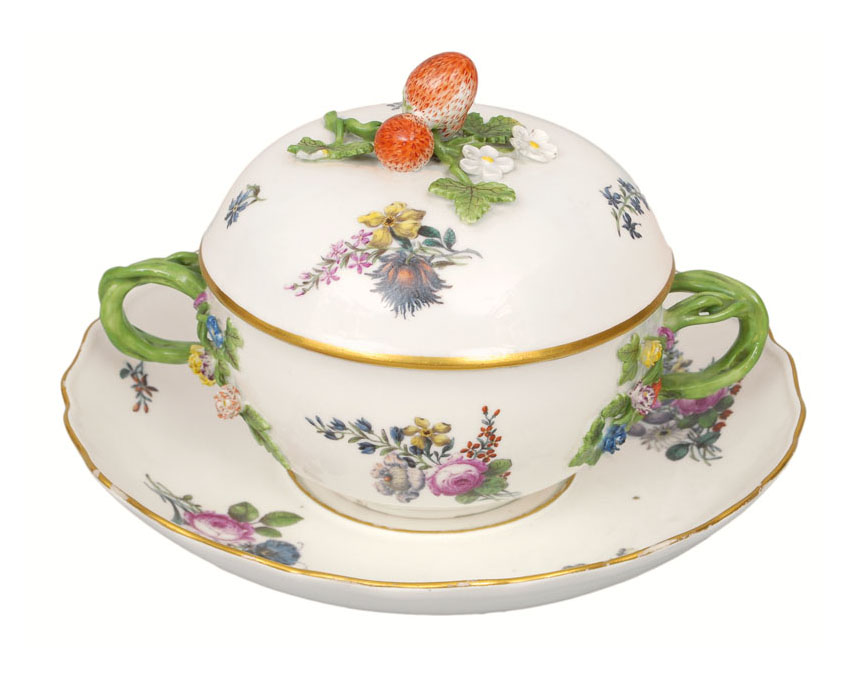 A small tureen on saucer with fine flower painting