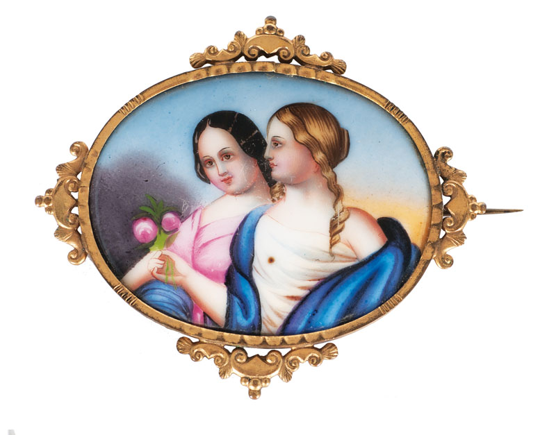 An antique brooch 'Two Girls'