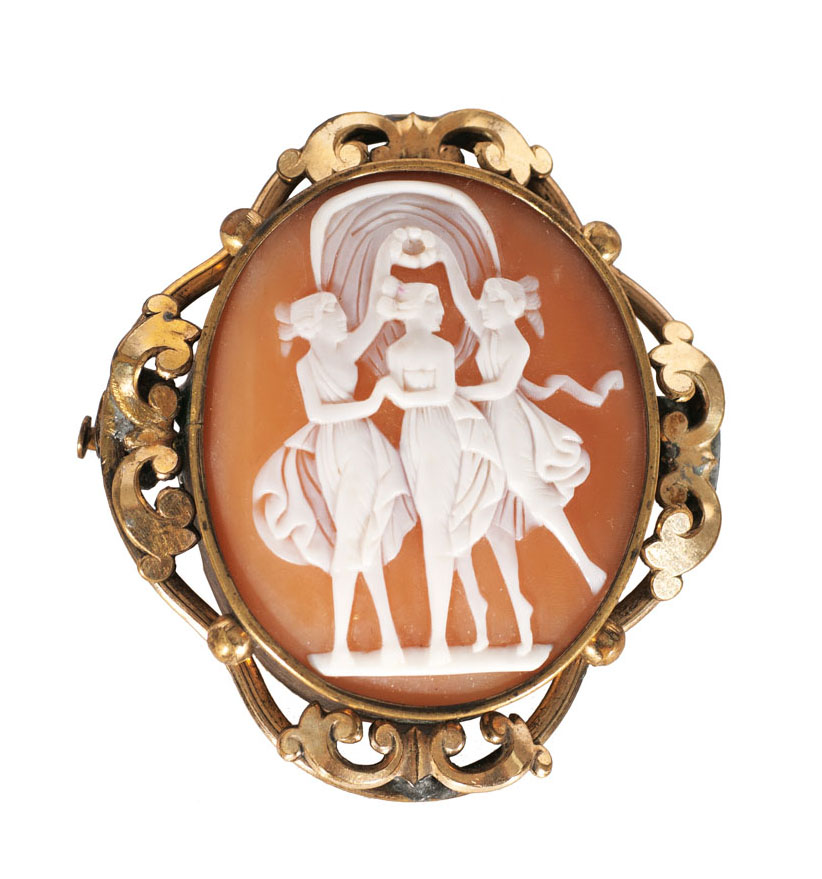 A cameo brooch 'Three Graces'