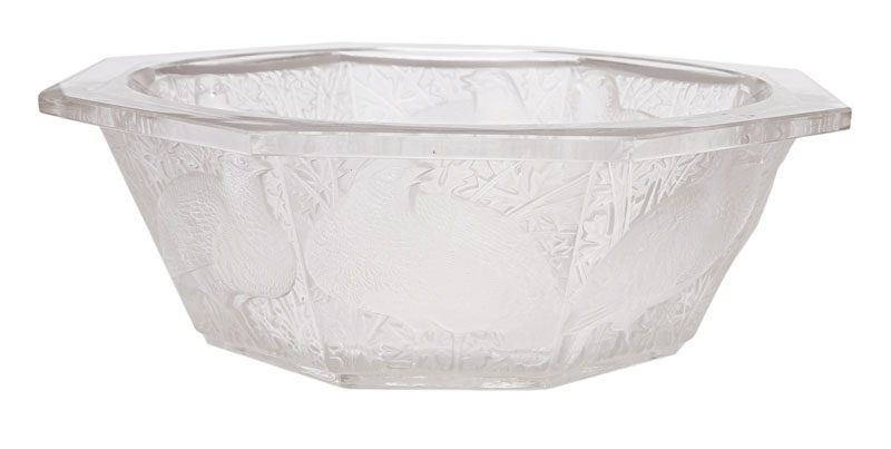 A glass bowl 'Caille'