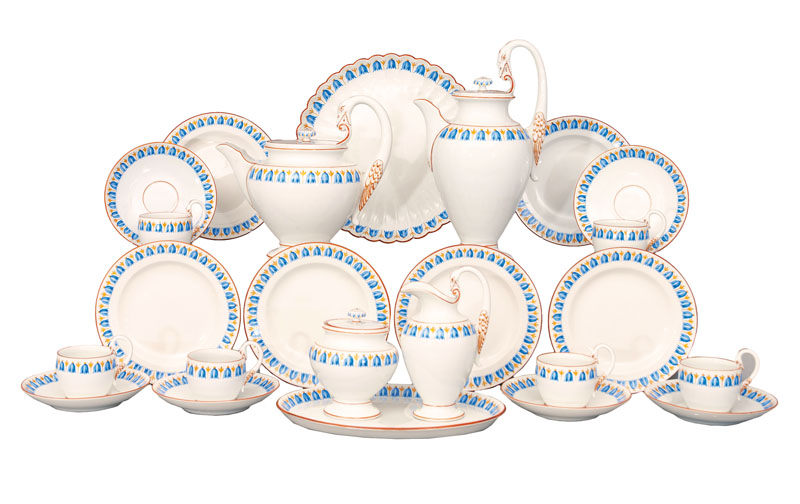 A rare swan-neck coffee and tea service with tulip border for 6 persons