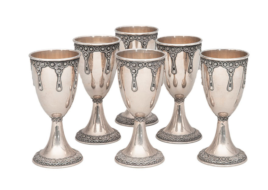 A set of 6 Kiddush cups