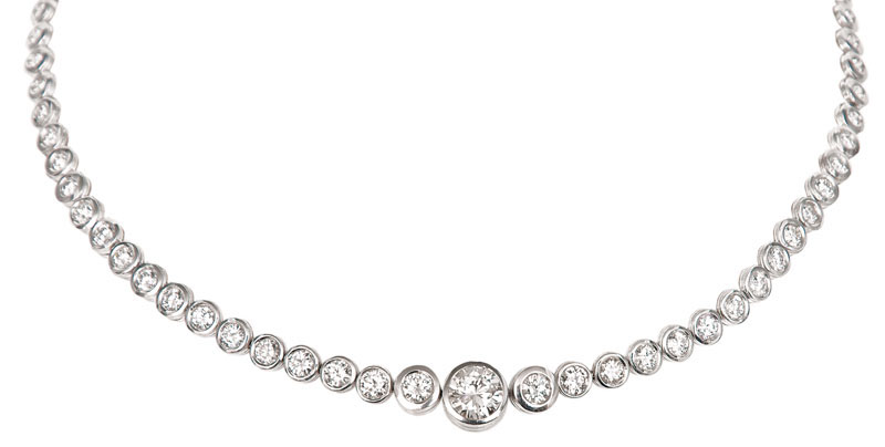 A high carat, very fine diamond necklace