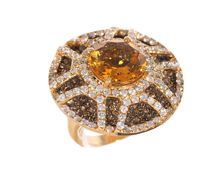 A large citrine diamond rintg