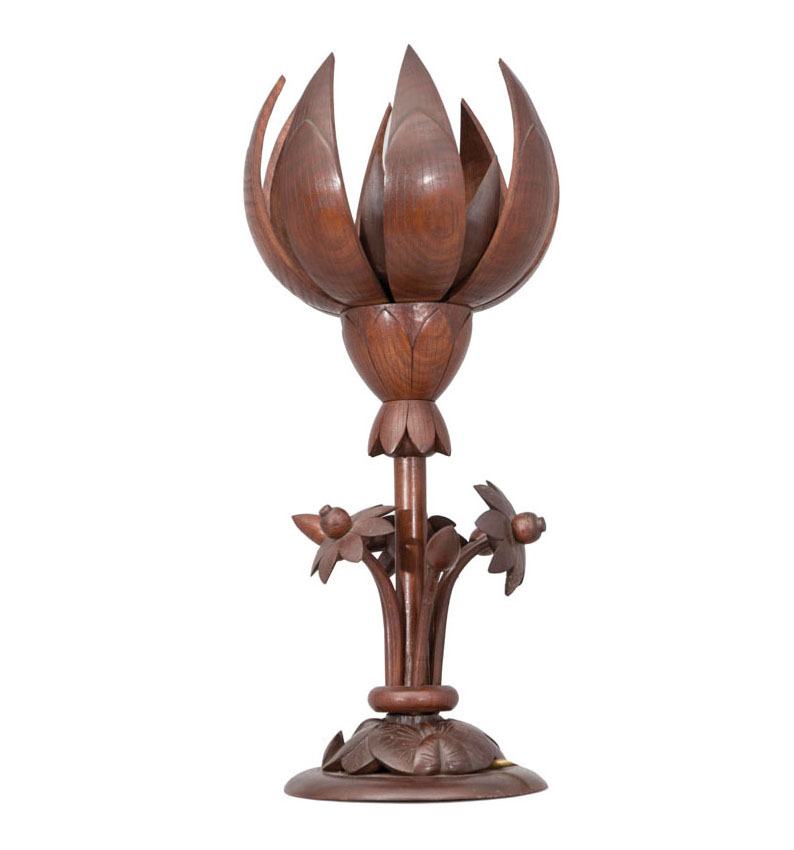 A rare Art Deco lamp in artichoke shape