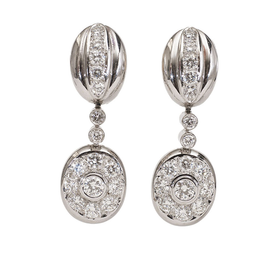 A pair of highquality diamond earpendants