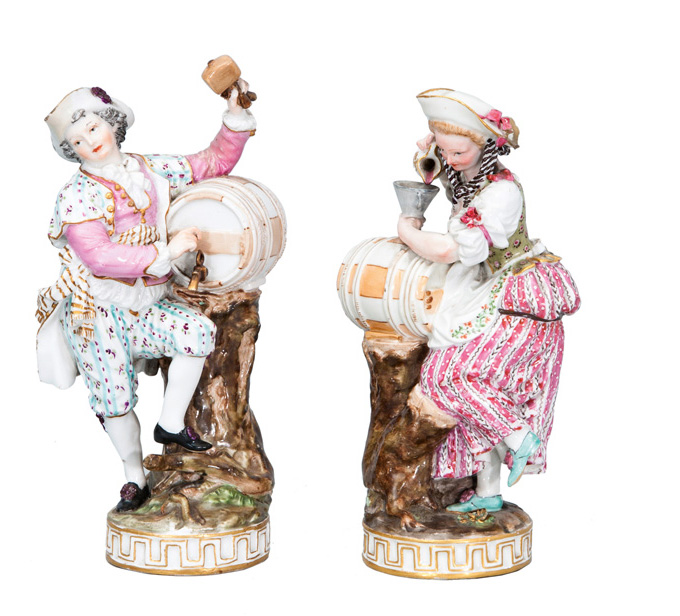 A pair of figures 'Winegrowers'