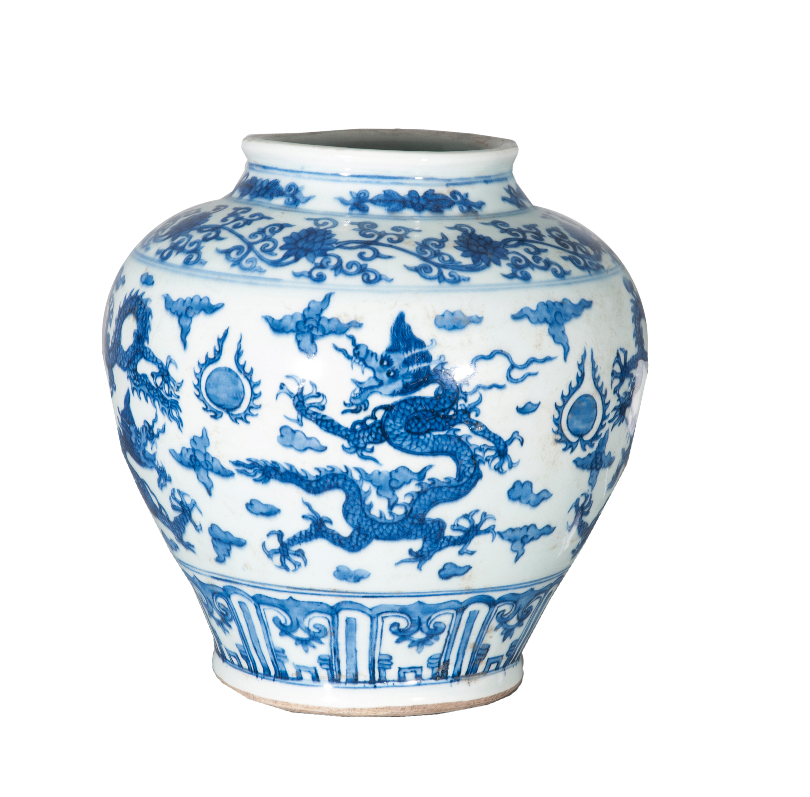 A Ming-style jar with dragons