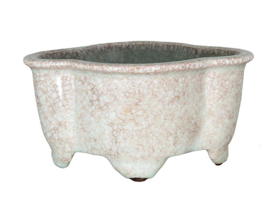 A Guan-type quatrefoil bowl