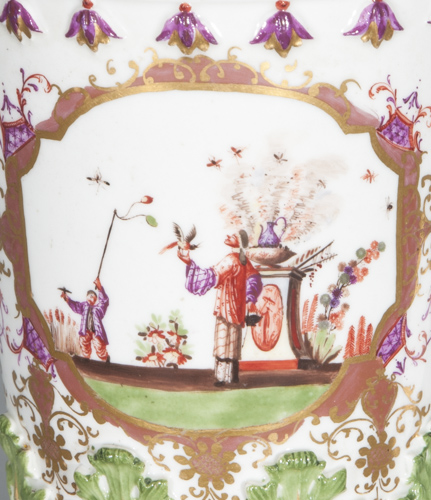A rare lidded jar with chinoiseries after Johann Gregorius Höroldt - image 3