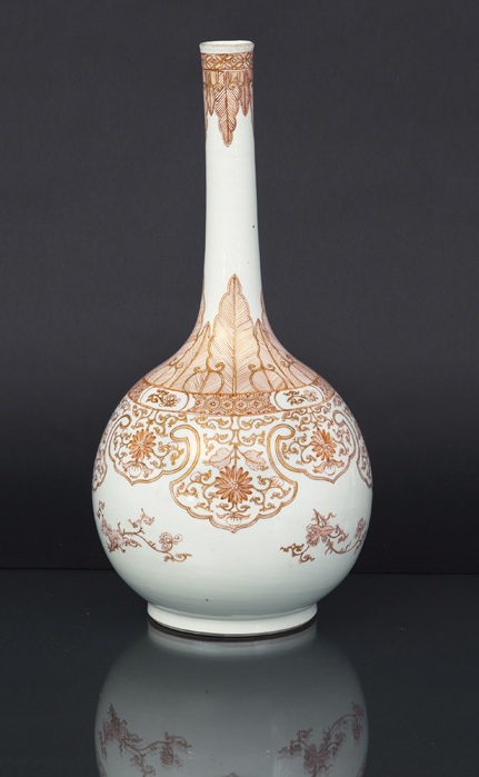 A very rare bottle vase with lambrequin decoration